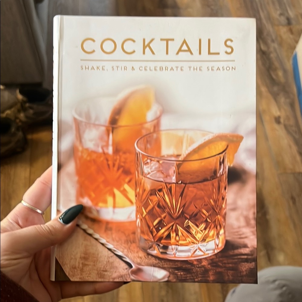 Cocktails Book - Celebrate the Season in Orange